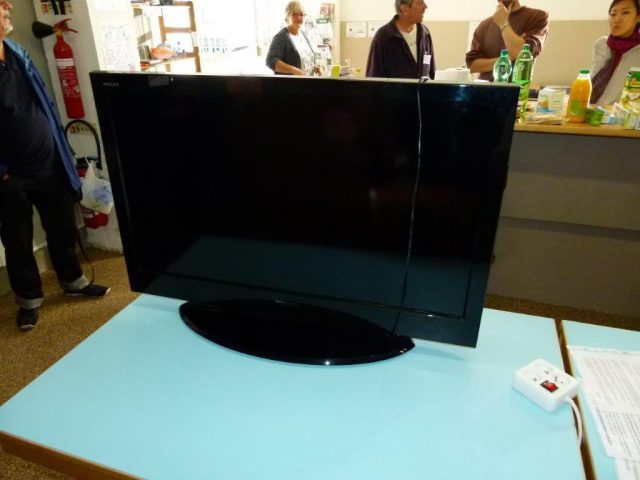 Premier objet : une TV