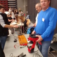 Le Repair Café en tournée : lycéens et citoyens sensibilisés à la réparation